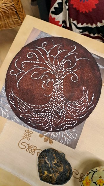 Maľba bodkovaním na plátne